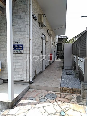 28/30 エントランス