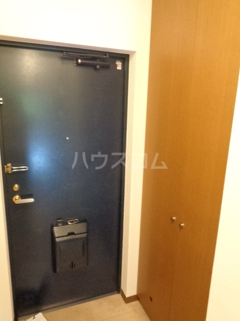 14/30 玄関