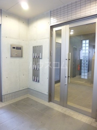 13/22 エントランス