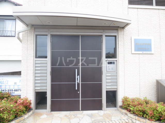 20/29 エントランス