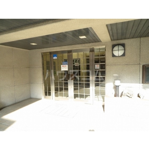 15/21 エントランス