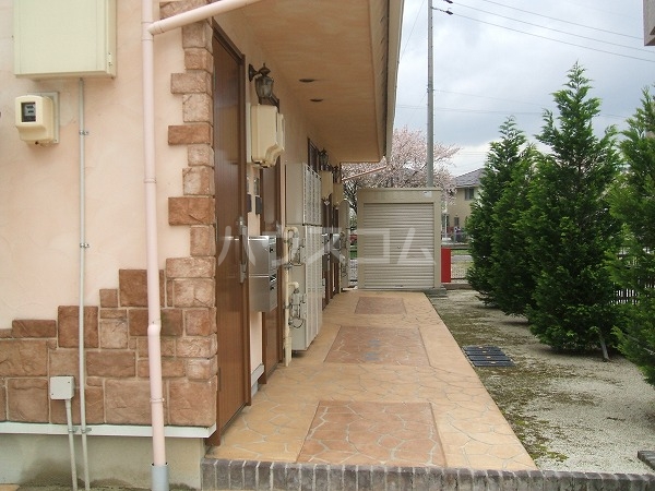 17/25 エントランス