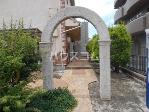 16/25 エントランス