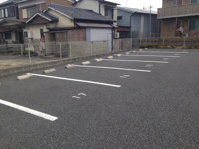 22/30 駐車場