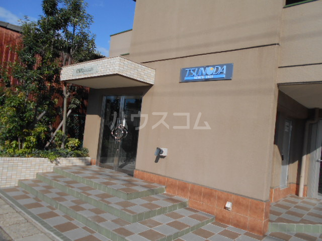 23/30 エントランス