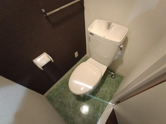 13/30 トイレ