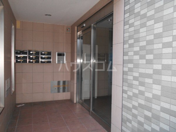 19/28 エントランス