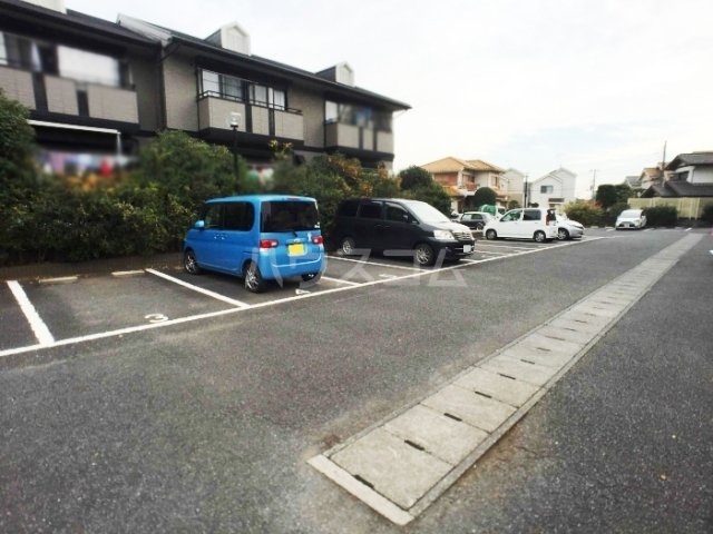 20/27 駐車場