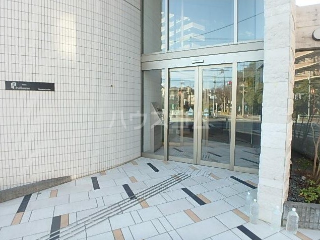 18/20 エントランス