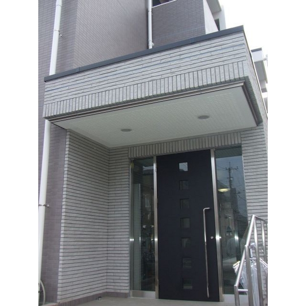 14/20 エントランス