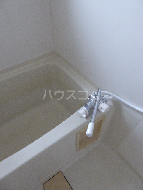 13/23 浴室