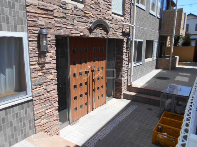 3/5 エントランス