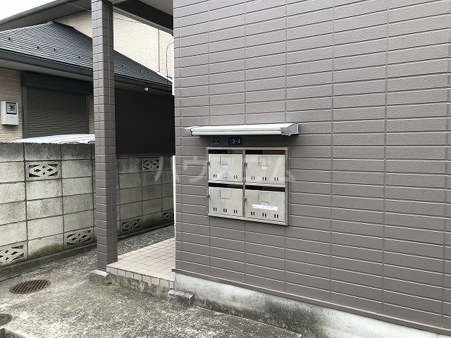 24/30 エントランス