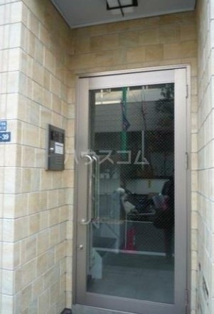 15/16 エントランス