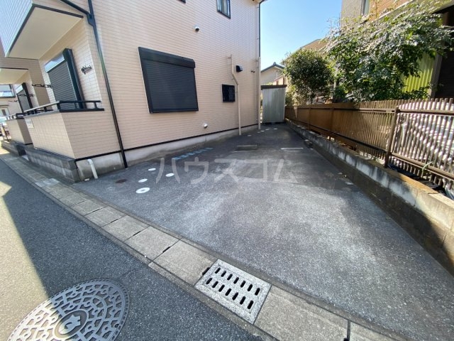 2/7 駐車場