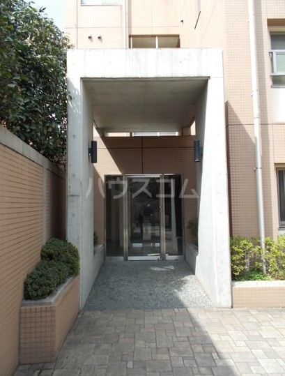 15/19 エントランス