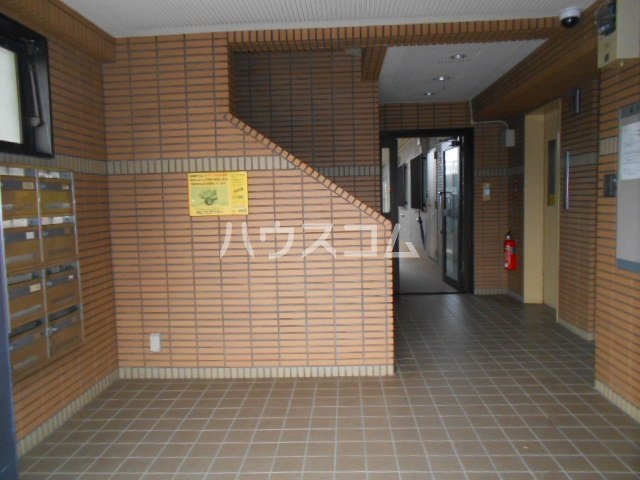 2/4 エントランス