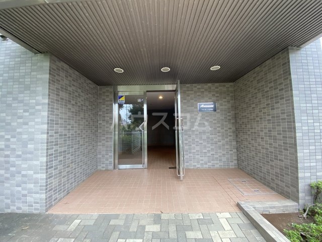 29/30 エントランス