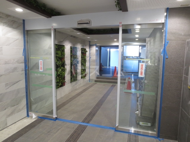 21/28 エントランス