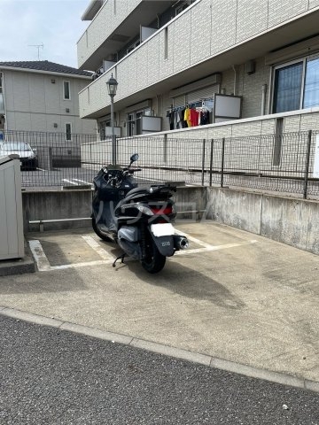 28/30 駐車場