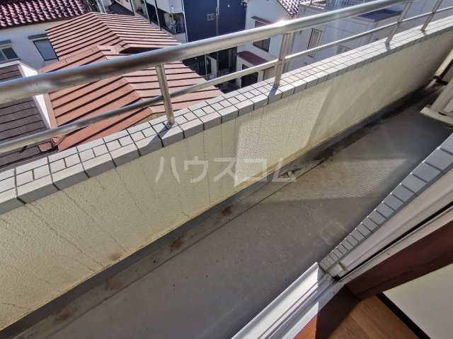 20/30 バルコニー