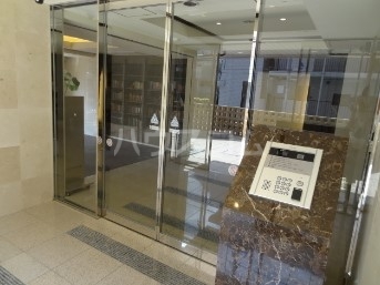 17/25 エントランス