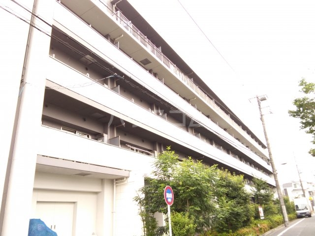 13/23 エントランス