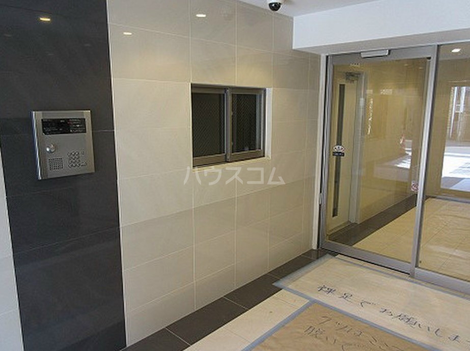 2/4 エントランス