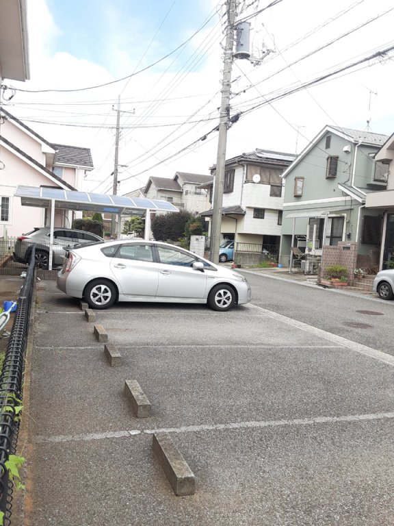28/30 駐車場