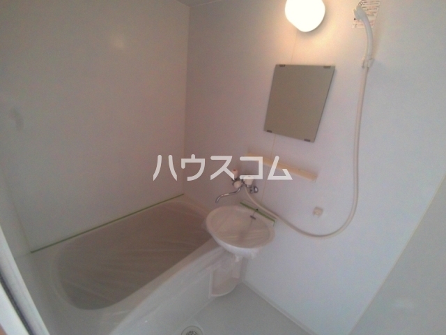 13/30 浴室