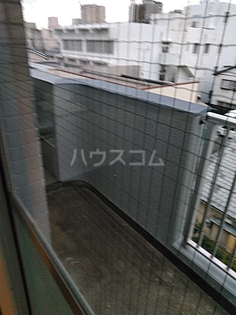 19/27 バルコニー