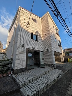 21/25 エントランス