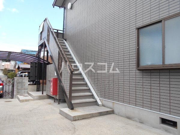 17/25 エントランス