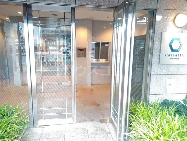 16/17 エントランス