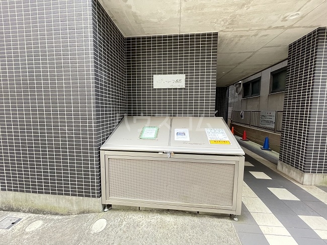 29/30 エントランス