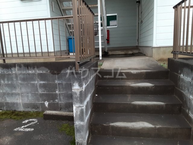 26/30 エントランス