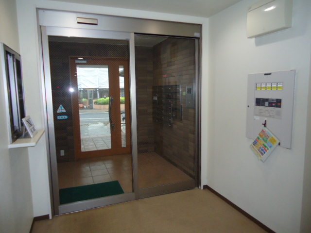 15/16 エントランス