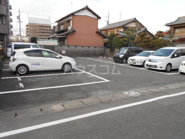 22/30 駐車場