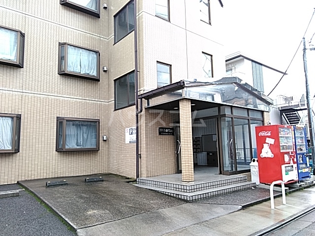 13/22 エントランス