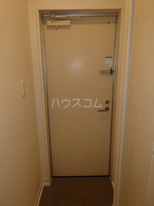 13/30 玄関