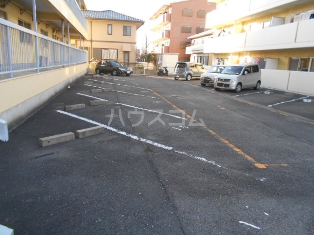 25/30 駐車場