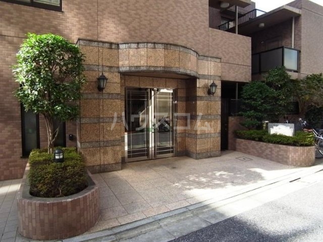 17/18 エントランス