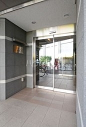 15/23 エントランス