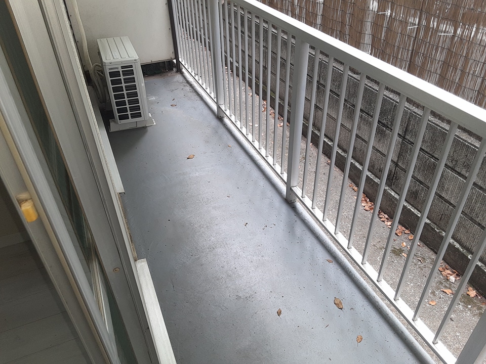 17/23 バルコニー