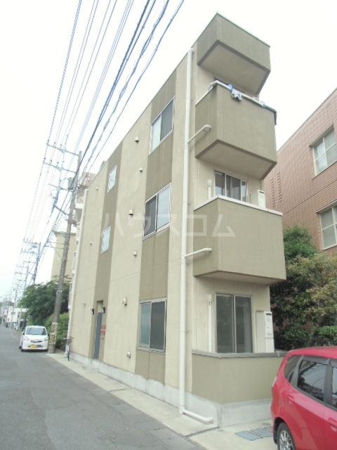 14/14 エントランス