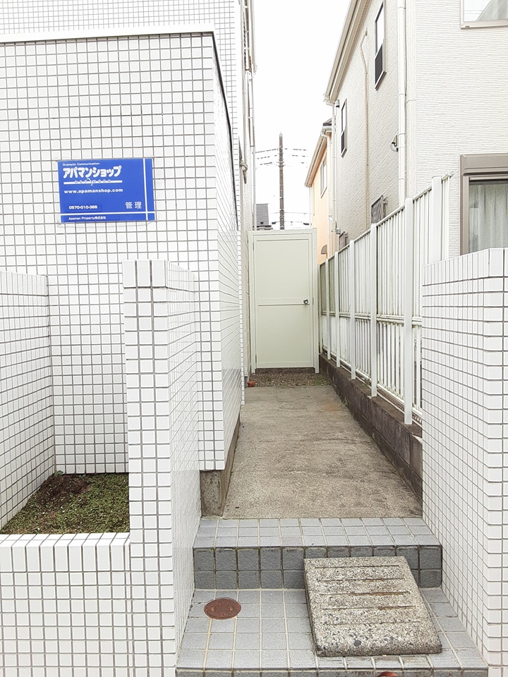 20/26 エントランス
