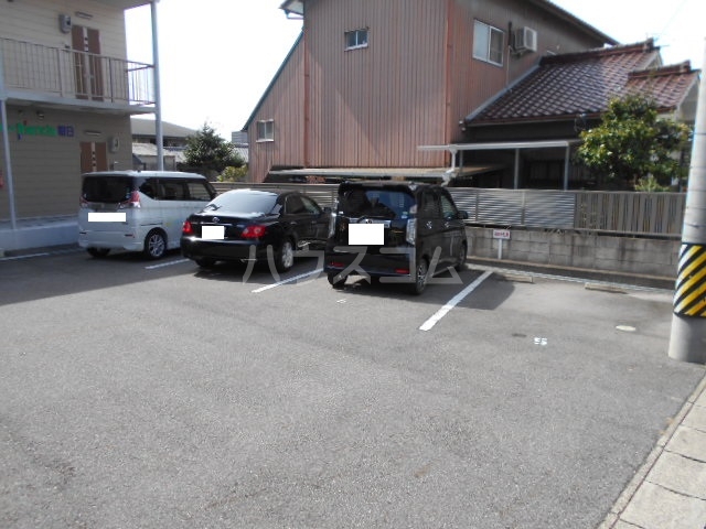 22/30 駐車場