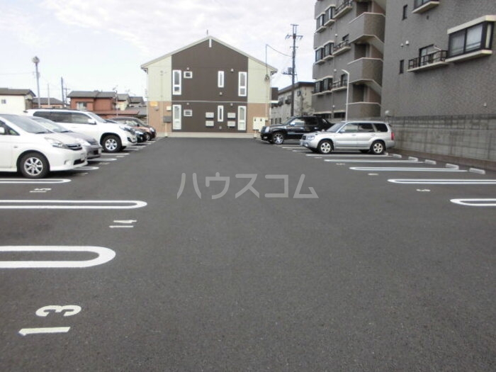 20/28 駐車場