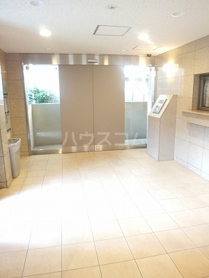 17/27 エントランス