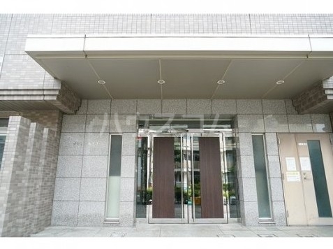 21/27 エントランス